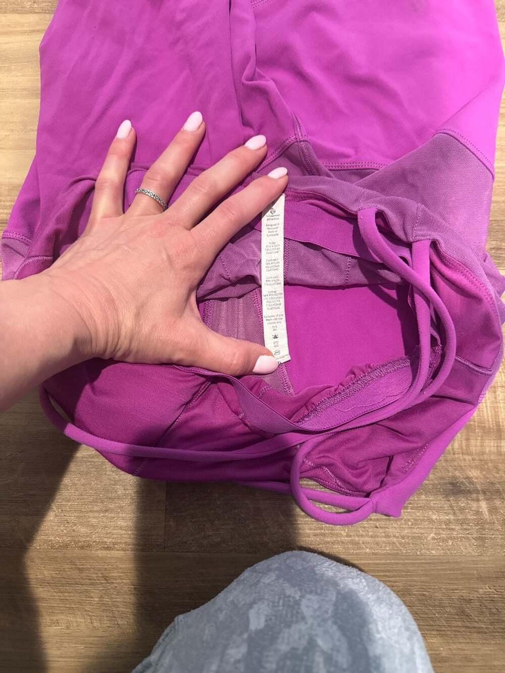 Lululemon Exquisite Tank in Ultra Violet with Mesh Detailing - Picture 3 of 3